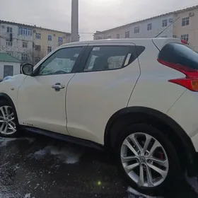Nissan JUKE 2011
