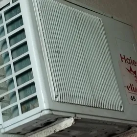 Split Haier kondisioner