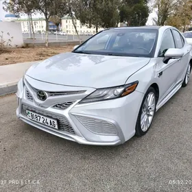 Toyota Camry 2022