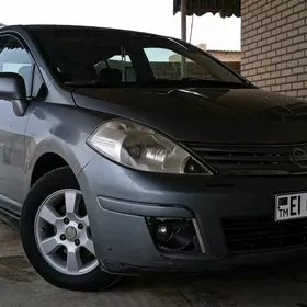 Nissan Versa 2010