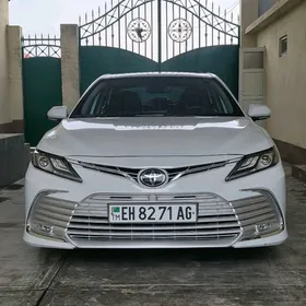 Toyota Camry 2023