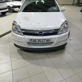 Opel Astra 2004