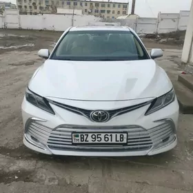 Toyota Camry 2022