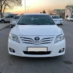 Toyota Camry 2011