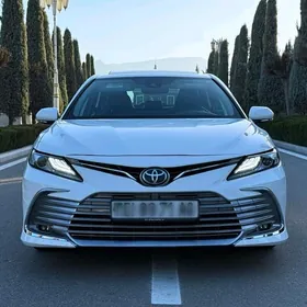 Toyota Camry 2023