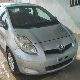 Toyota Yaris 2010