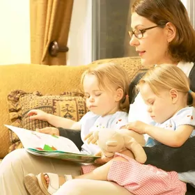 НЯНЯ ПРИГЛАШАЕТ ДЕТОК К СЕБЕ