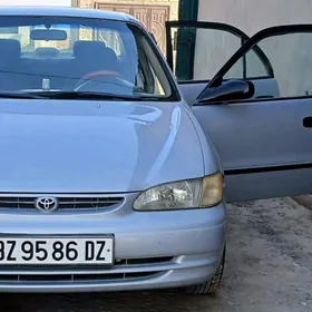 Toyota Corolla 2000