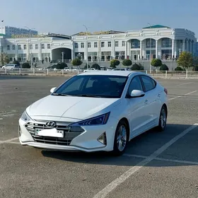 Hyundai Elantra 2020