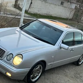Mercedes-Benz E320 1998