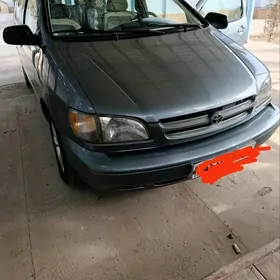 Toyota Sienna 2000