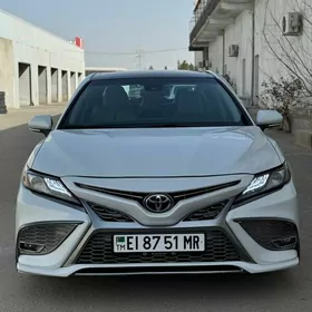 Toyota Camry 2022