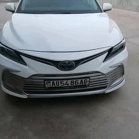 Toyota Camry 2023