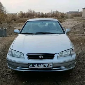 Toyota Camry 2000