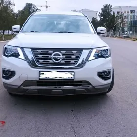 Nissan Pathfinder 2020