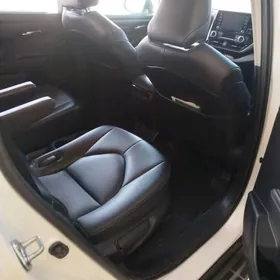 Toyota Highlander 2021