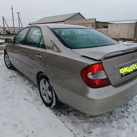 Toyota Camry 2004