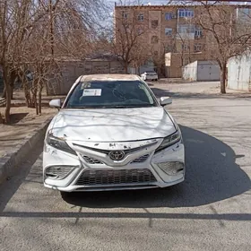 Toyota Camry 2023
