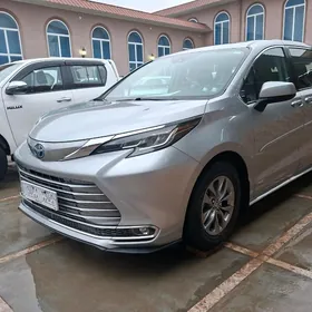 Toyota Sienna 2021