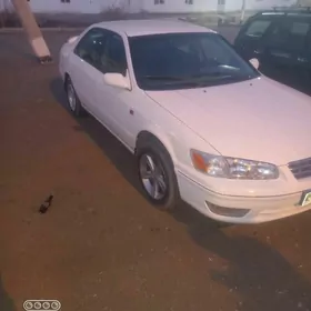Toyota Camry 2000