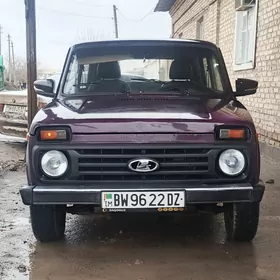Lada Niva 2000