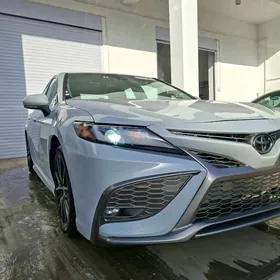 Toyota Camry 2024