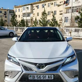 Toyota Camry 2023
