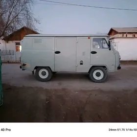 UAZ Profi 1998