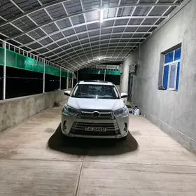 Toyota Highlander 2018