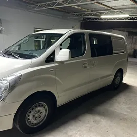Hyundai H-1 2014