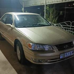 Toyota Camry 2000