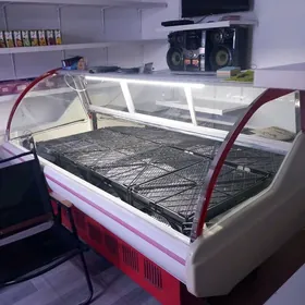 халадиник витрина.