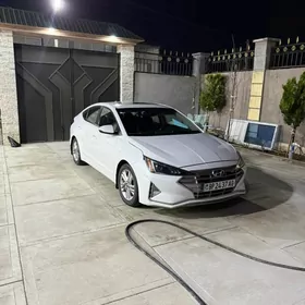 Hyundai Elantra 2020