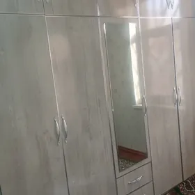 Shkaf tazeje gyssagly satyan