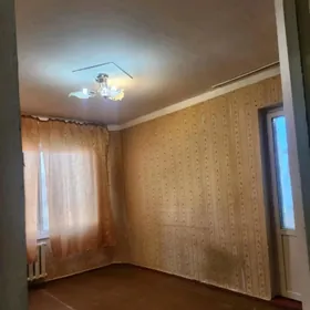 30 мкр 2 этаж 1 комната