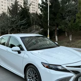 Toyota Camry 2022