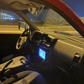 Mitsubishi L200 2005