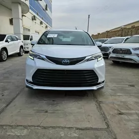 Toyota Sienna 2021