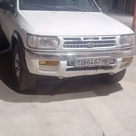 Nissan Pathfinder 1999