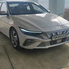 Hyundai Elantra 2025