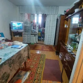 Köne Öý goşlarym bar Satýan