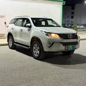 Toyota Fortuner 2017