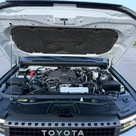 Toyota Land Cruiser Prado 2025