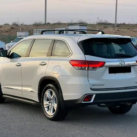 Toyota Highlander 2018