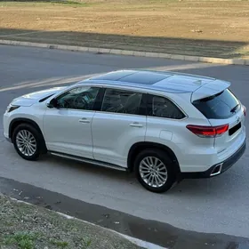 Toyota Highlander 2019
