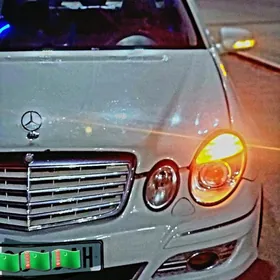 Mercedes-Benz E320 2003
