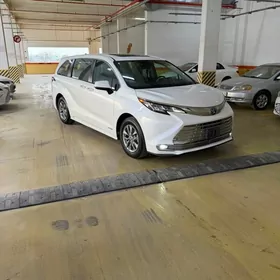 Toyota Sienna 2022