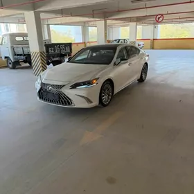 Lexus ES 350 2021