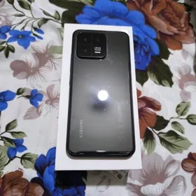 Xiaomi 13.  8+4/256