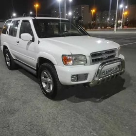Nissan Pathfinder 2000